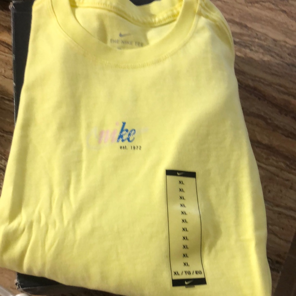 Nike women’s extra-large brand new with tags boxy T-shirt